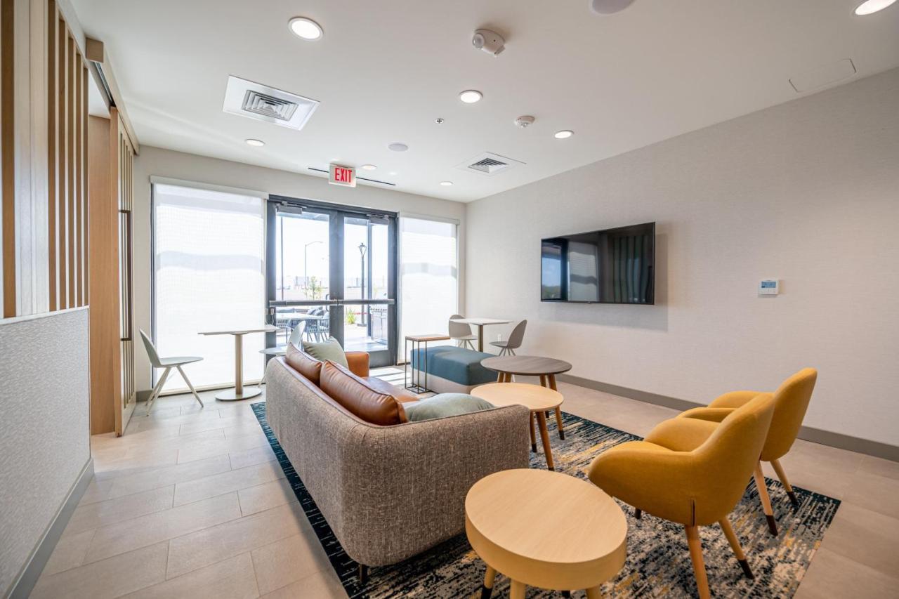Towneplace Suites By Marriott Las Vegas North I-15 Εξωτερικό φωτογραφία